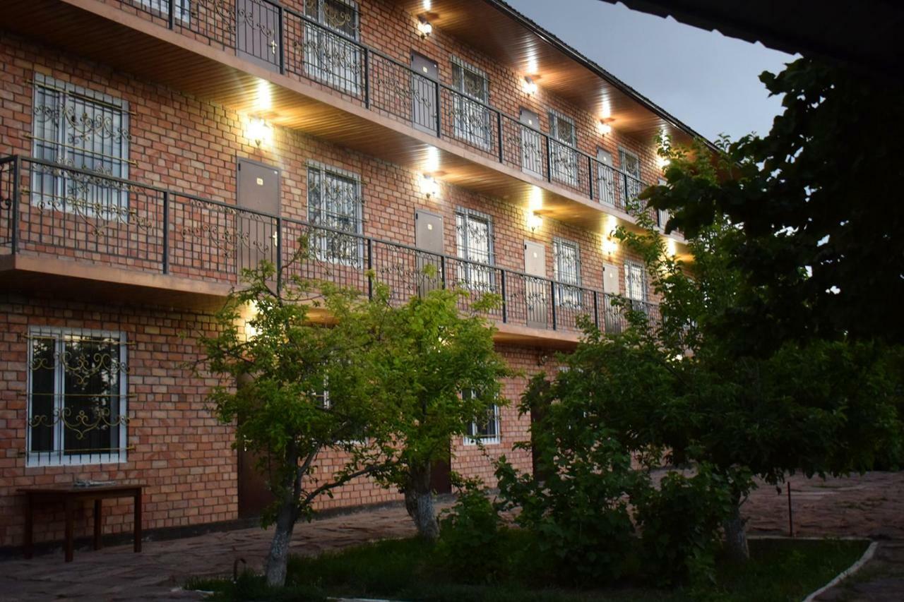 Taj Altyn Hotel Kaji-Say Exterior photo